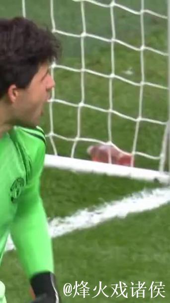 拉门斯对阵伯恩茅斯数据:5次扑救,4次禁区内扑救,7次夺回球权 拉门斯对阵伯恩茅斯数据:5次扑救,4次禁区内扑救,7次夺回球权