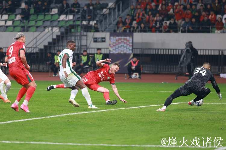 河南两万球迷乘绿皮火车奔赴苏州观足协杯决战 河南两万球迷乘绿皮火车奔赴苏州观足协杯决战